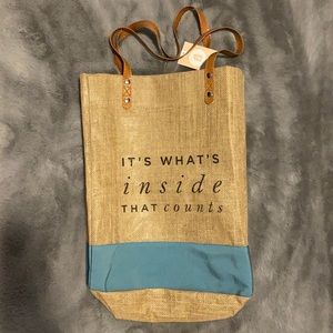 Tote bag
